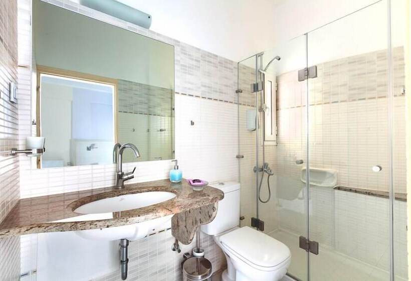 آپارتمان 1 خوابه با چشمانداز دریا, Giorgi S Blue Apartments