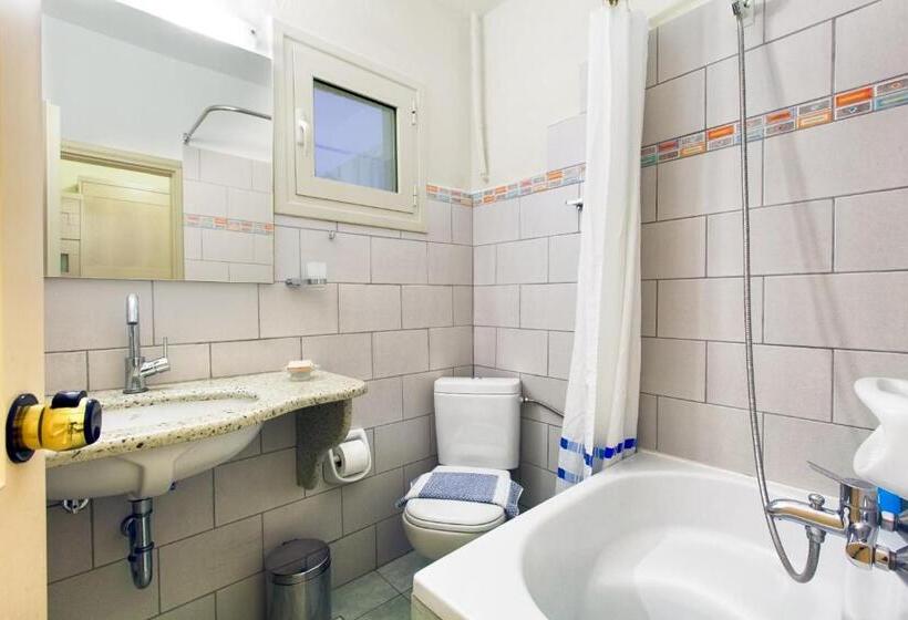 דירה בת חדר שינה 1 עם מרפסת, Giorgi S Blue Apartments