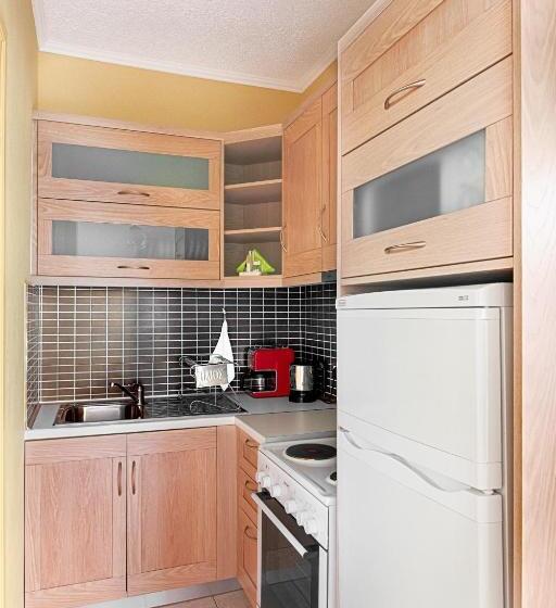 דירה בת חדר שינה 1 עם מרפסת, Giorgi S Blue Apartments