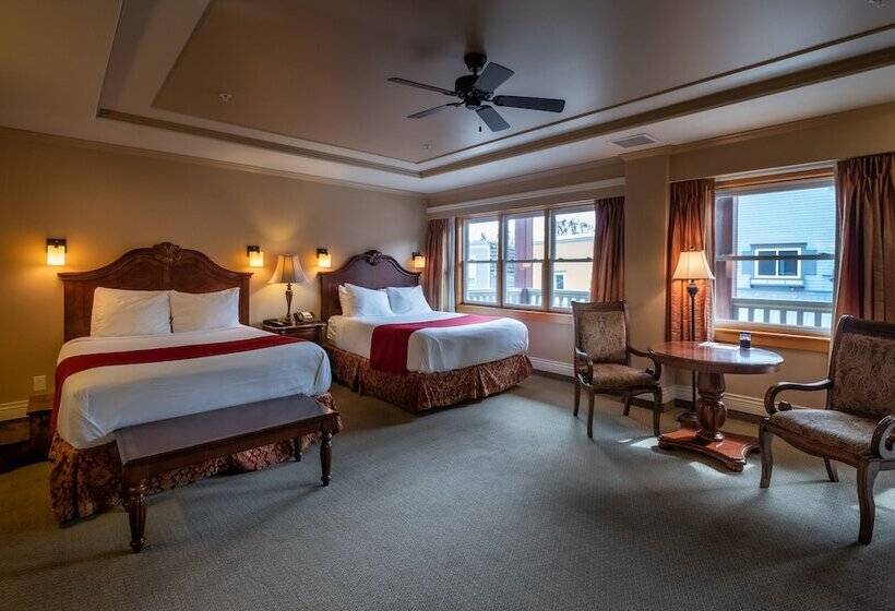 Номер Стандарт 2 Двуспальные Кровати, Kaslo