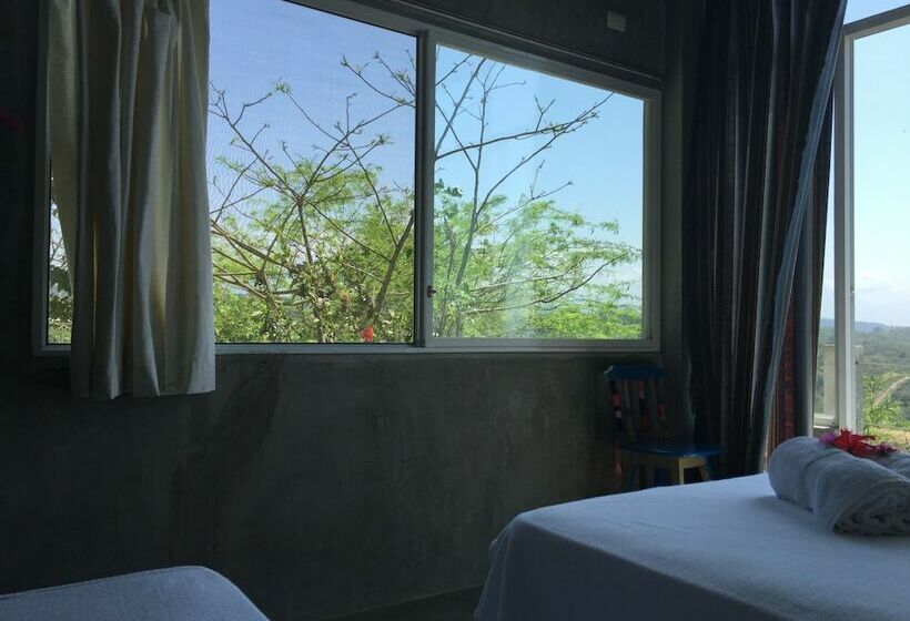 غرفه قياسيه سريرين مزدوجين, La Rinco Ecuador