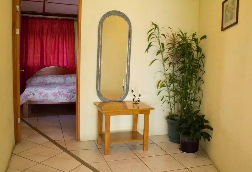 ツーベッドルーム ヴィラ, Valley View Lodge Finca Huetares