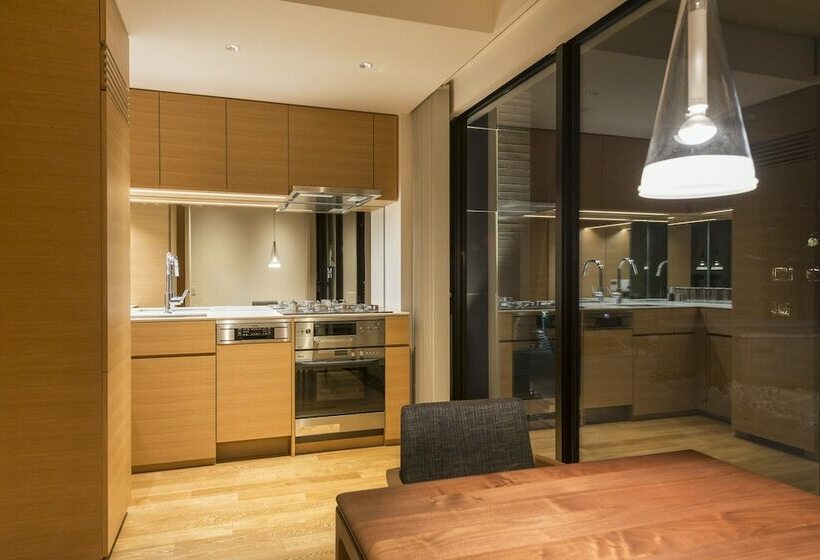 Apartament 5 Dormitoris, Kozue