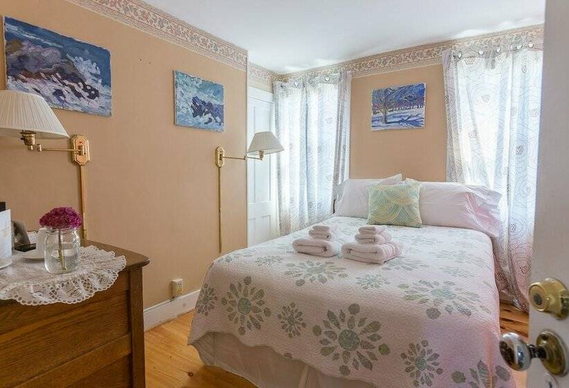 バス共有のスタンダードルーム, Block Island Accommodations