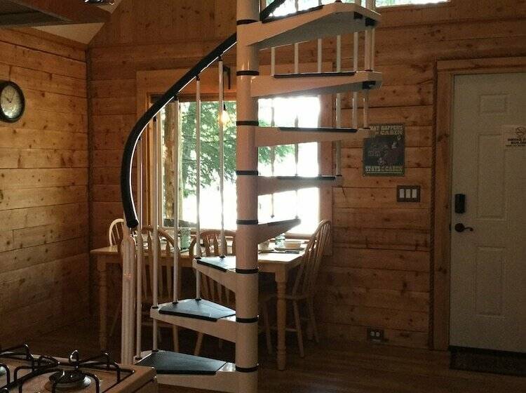 كابينة, Renfro S Lakeside Retreat   Cabin S And R.v. Park