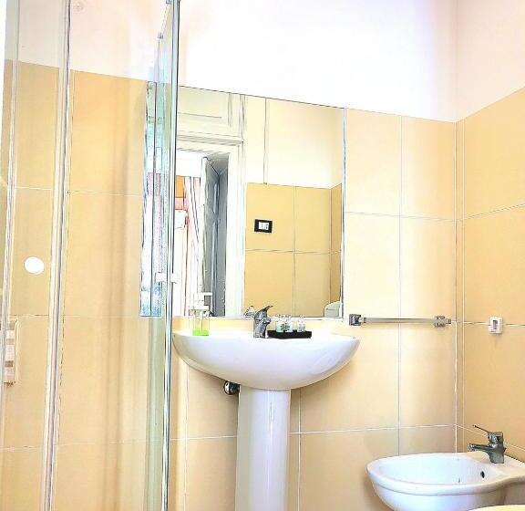 חדר סטנדרט לשלושה עם מרפסת, Varcortigia Bed And Breakfast