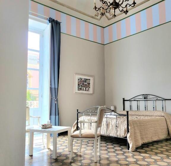 חדר סטנדרט לשלושה עם מרפסת, Varcortigia Bed And Breakfast