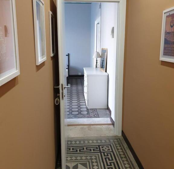 חדר סטנדרט לשלושה עם מרפסת, Varcortigia Bed And Breakfast