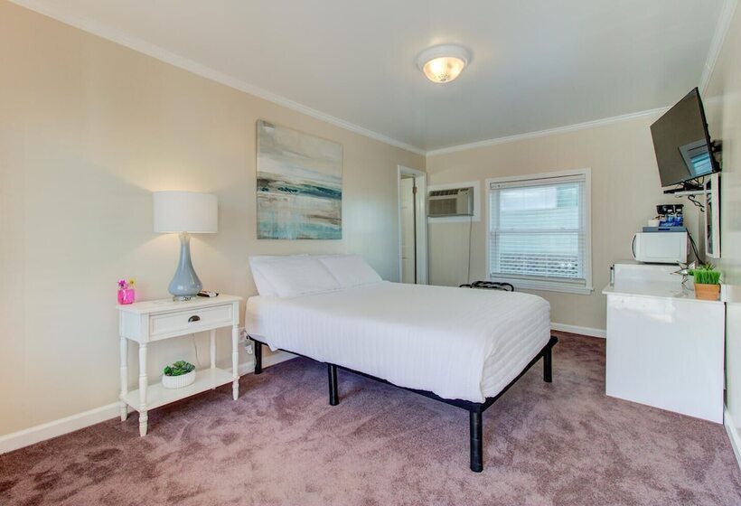 إستوديو قياسى سرير مزدوج, Seawitch Motel