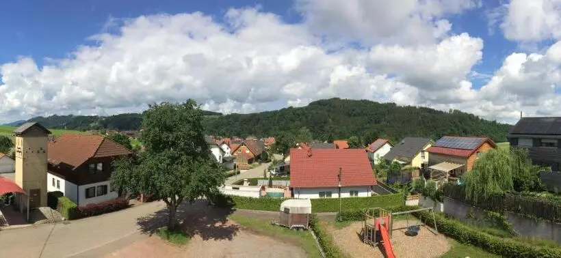 Standard Kolmen Hengen Huone, Gasthof Richebächli