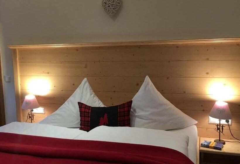 Номер Комфорт, Schwarzwald Hotel Kraeutle
