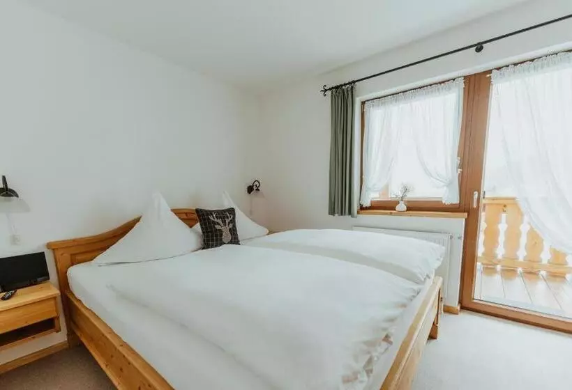 Huoneisto 1 Makuuhuone, Schwarzwald Hotel Kraeutle