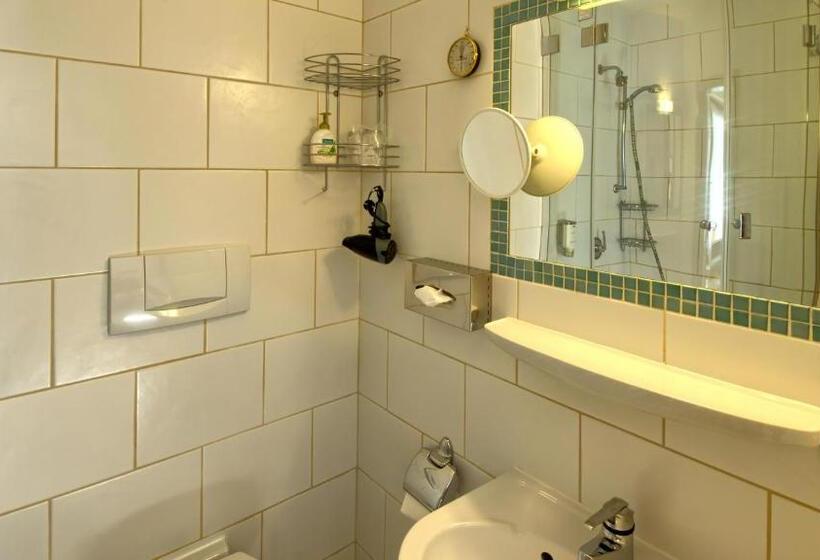 Номер Стандарт, Schwarzwald Hotel Kraeutle