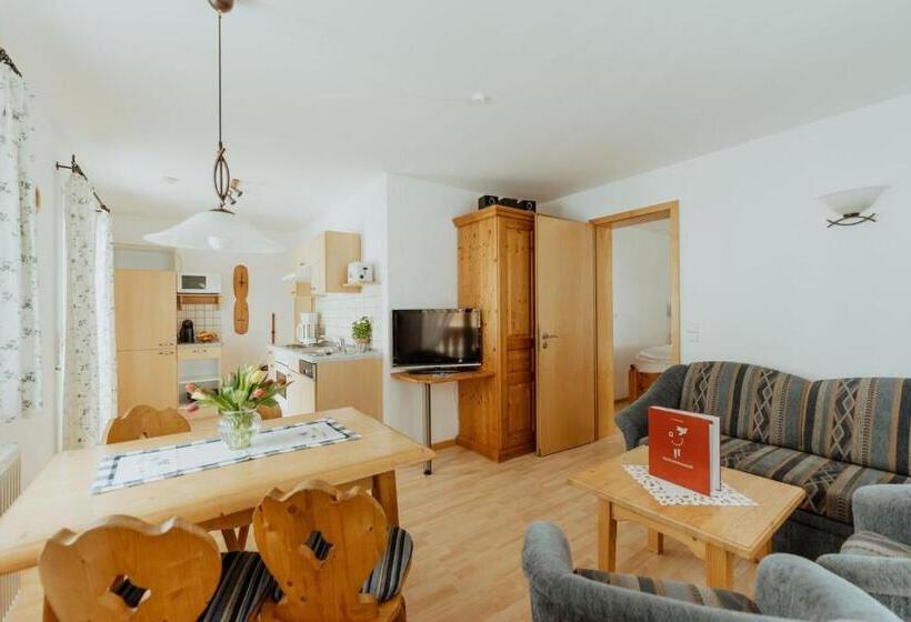 Apartamento 2 Dormitórios, Schwarzwald Hotel Kraeutle