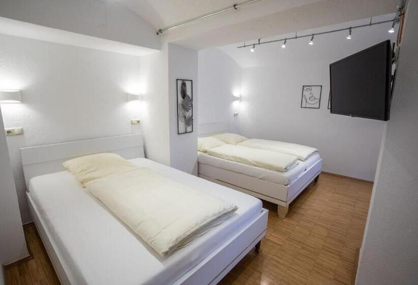 Апартаменты 1 Спальня Нижний Этаж, Frühstückshotel Landgasthof Kramer