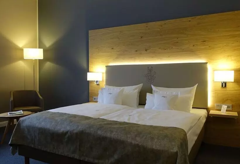 コンフォートルーム, Höger S Hotel & Restaurant