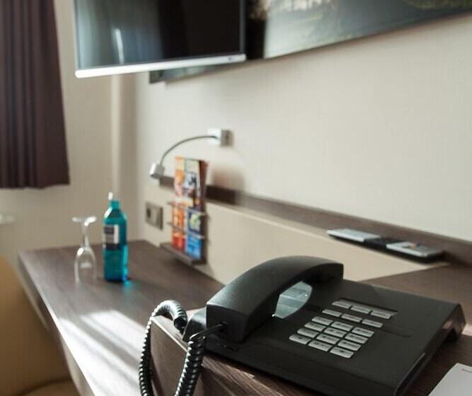 Номер Deluxe, Höger S Hotel & Restaurant