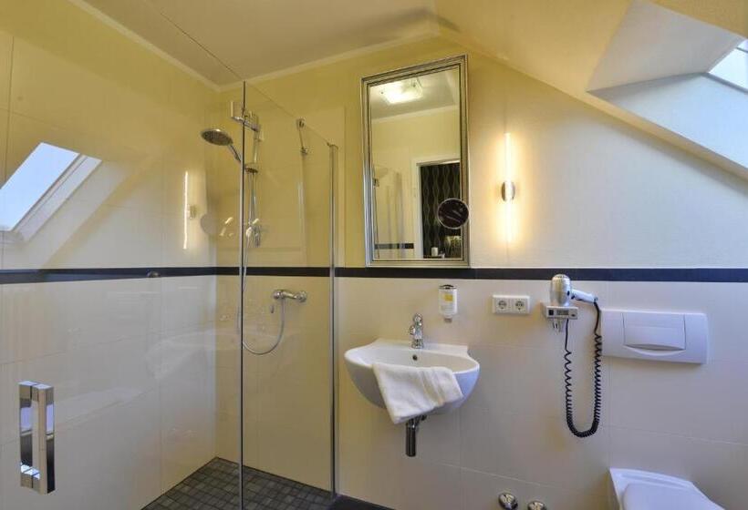 스탠다드 싱글 룸, Alte Schule