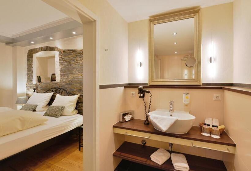 스탠다드 룸, Alte Schule