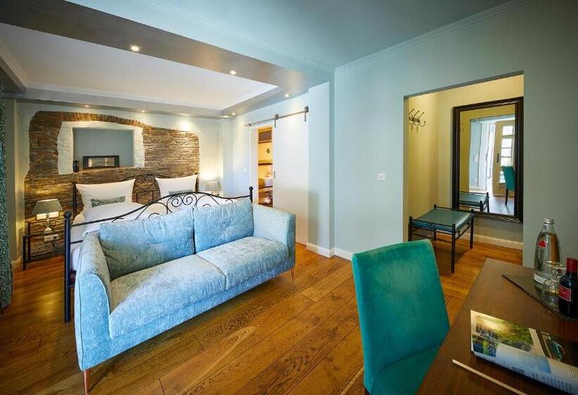 스탠다드 룸, Alte Schule