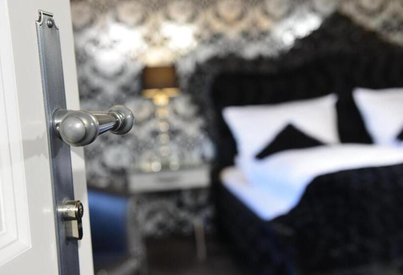 스위트, Alte Schule