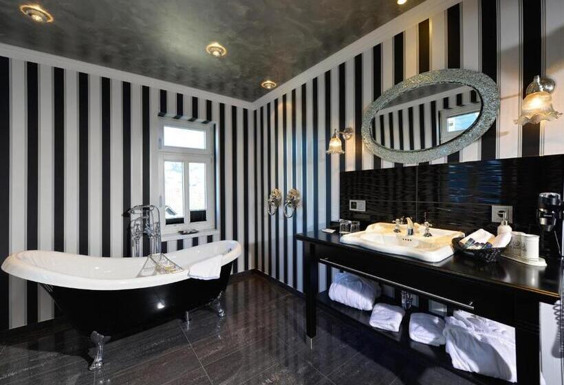 스위트, Alte Schule