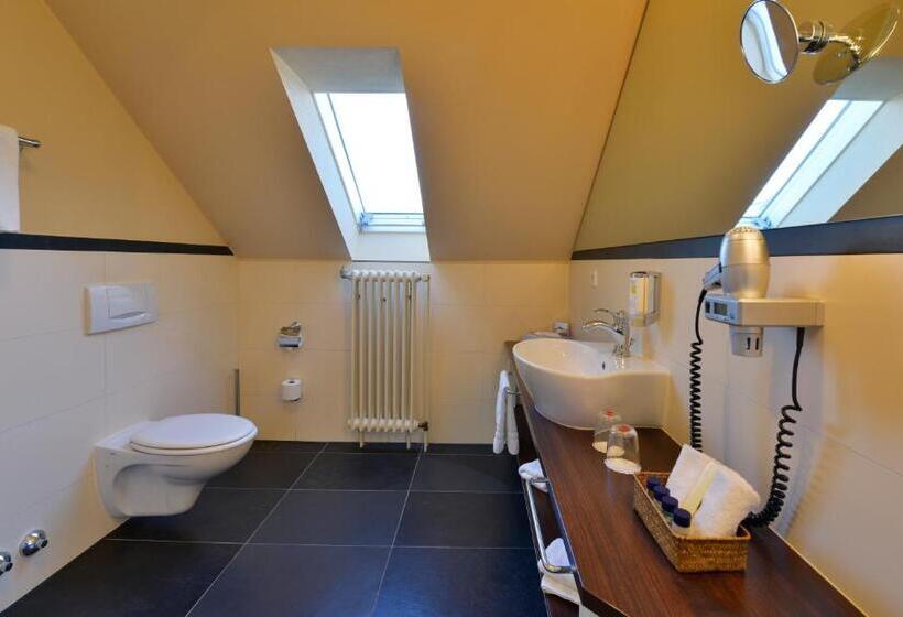 스위트, Alte Schule