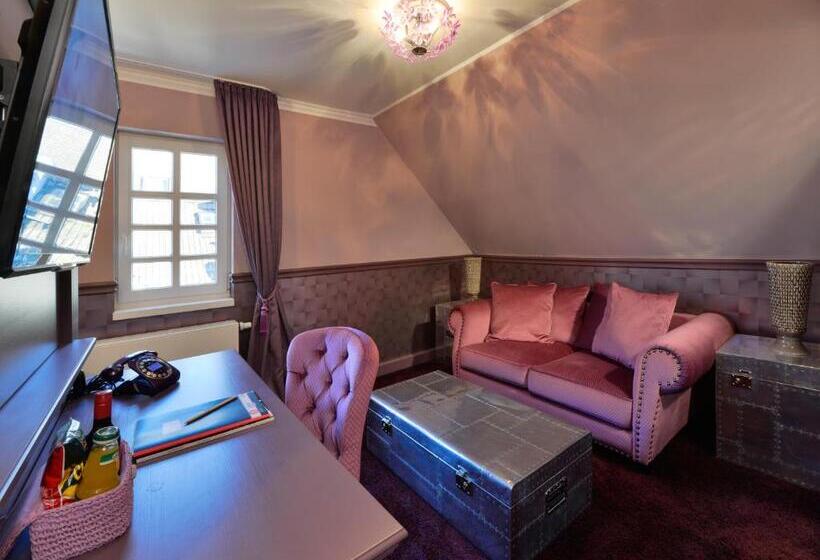 스위트, Alte Schule