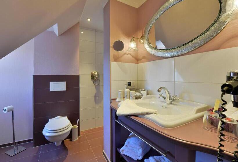 스위트, Alte Schule