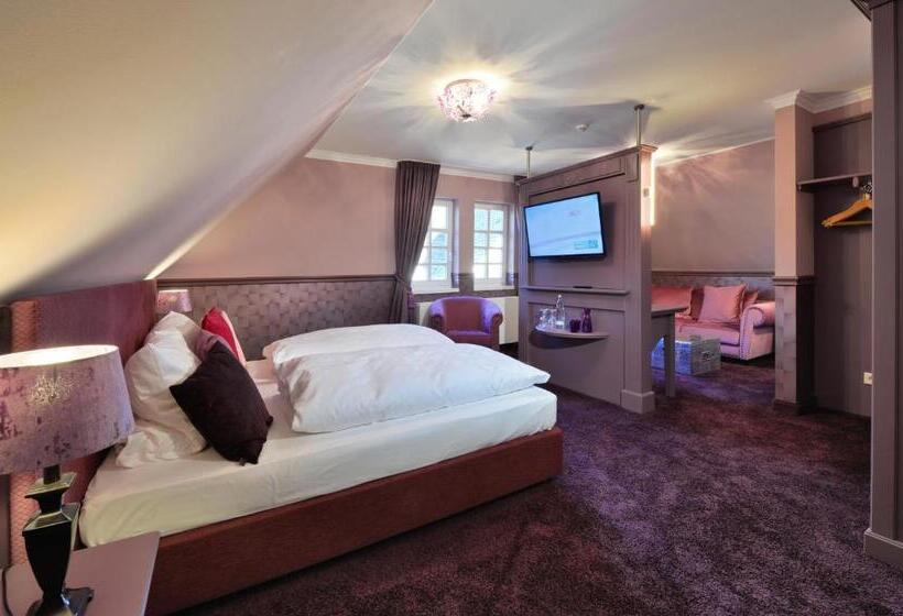 스위트, Alte Schule