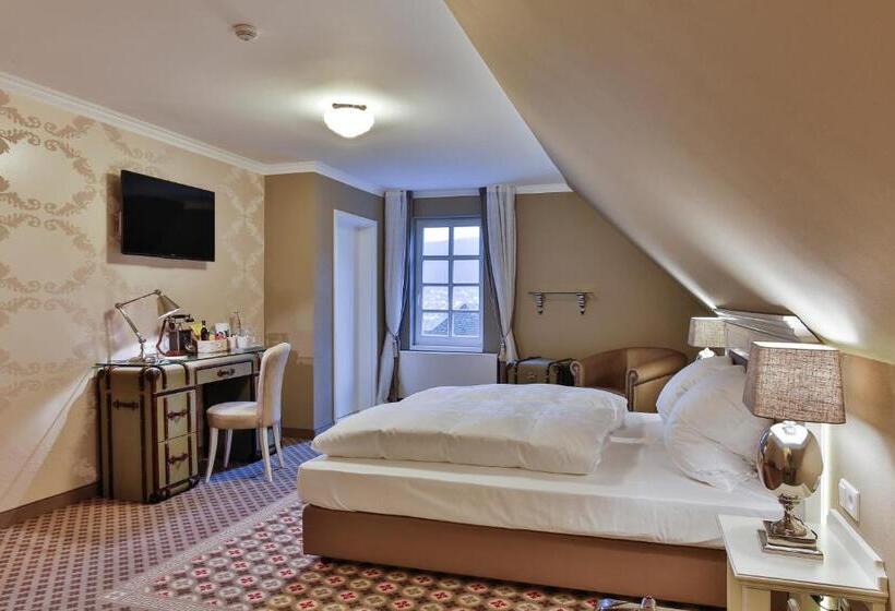 غرفة قياسية, Alte Schule