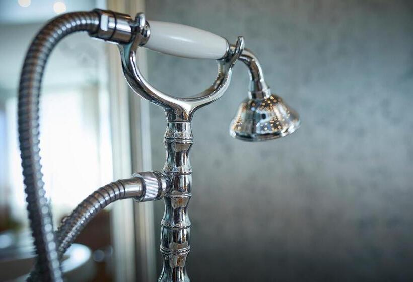 스위트, Alte Schule