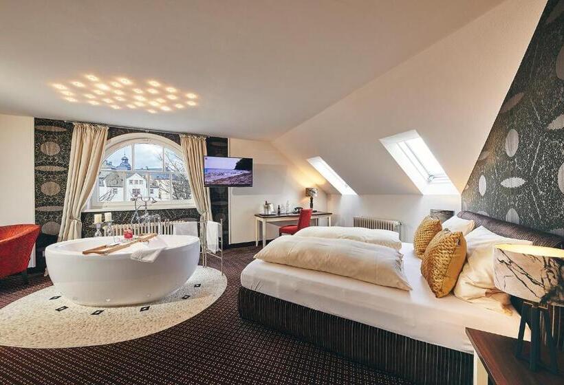 스위트, Alte Schule