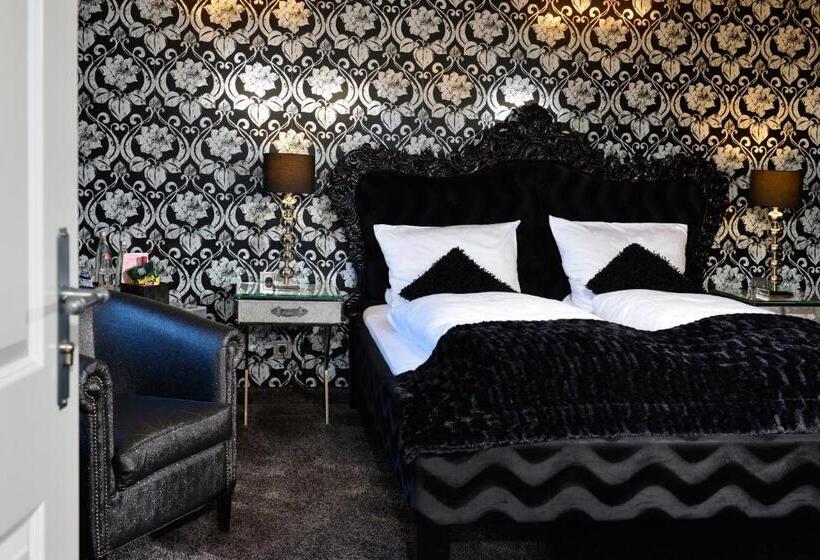 스위트, Alte Schule