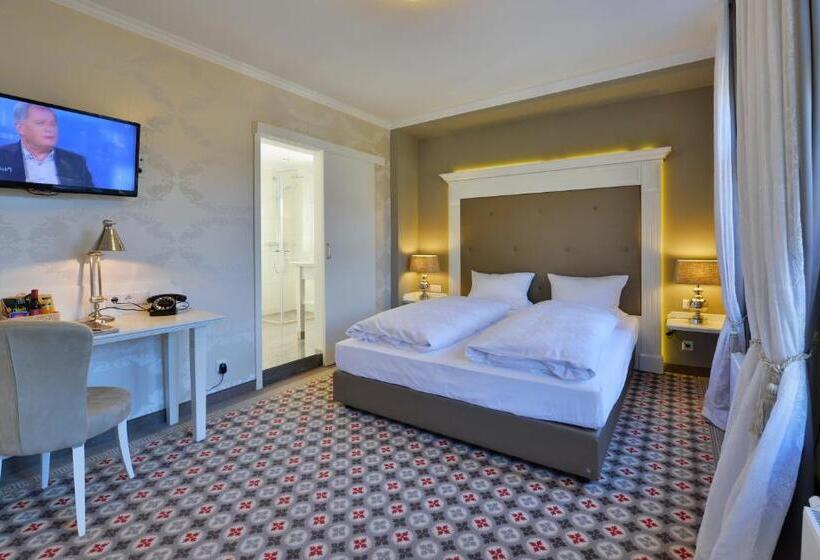 스탠다드 룸, Alte Schule