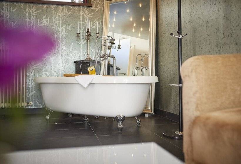 스탠다드 룸, Alte Schule