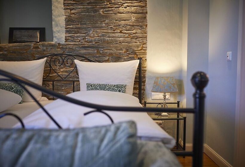 스탠다드 룸, Alte Schule