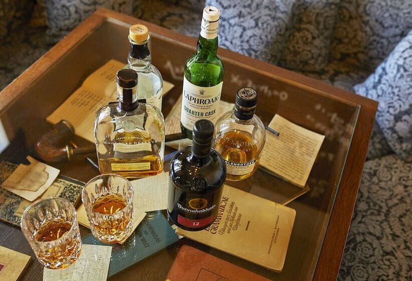 스탠다드 룸, Alte Schule