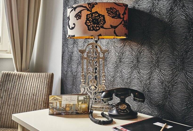 스탠다드 룸, Alte Schule