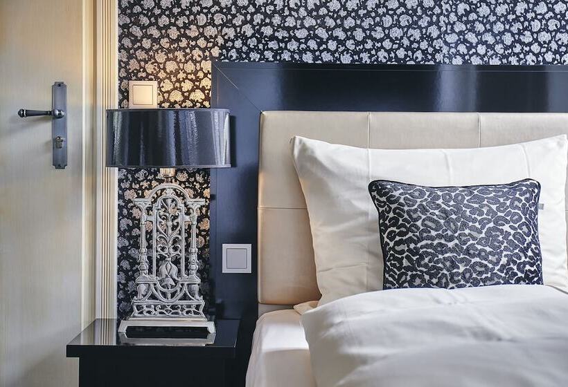 غرفة قياسية, Alte Schule