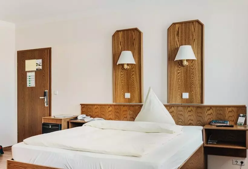Economy Single Room, Am Schlehberg