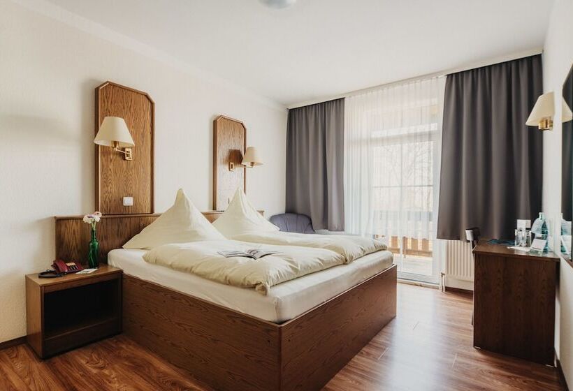 标准间带双人床, Am Schlehberg