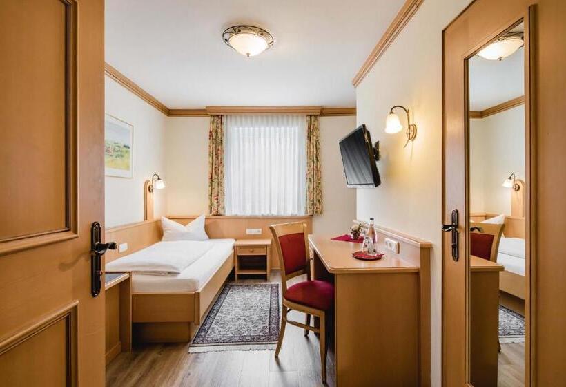 标准单人间, Bayrischer Löwe