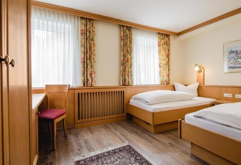 标准间, Bayrischer Löwe