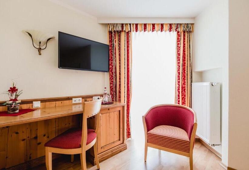 标准单人间, Bayrischer Löwe