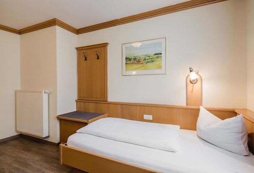 标准单人间, Bayrischer Löwe