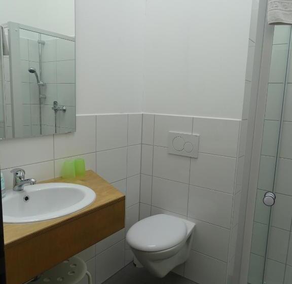 Номер Стандарт Трехместный, Demling