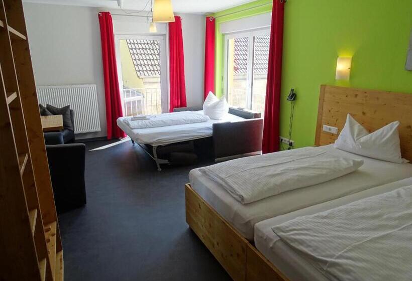 Номер Стандарт Трехместный, Demling