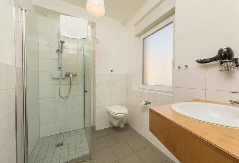 Семейный Номер, Demling