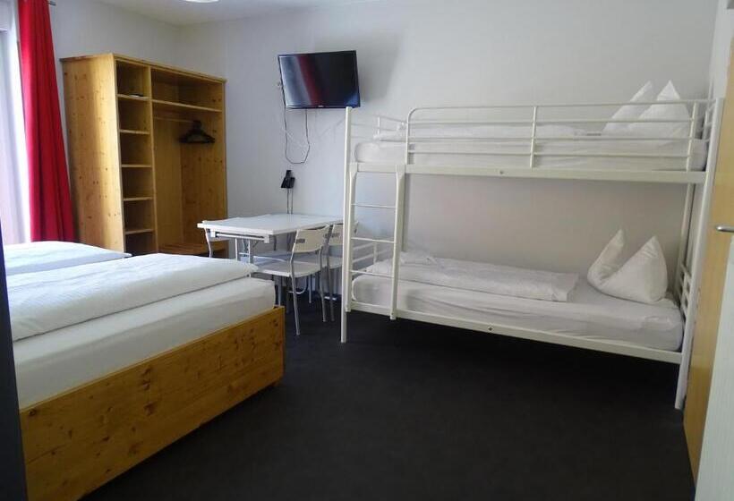 Семейный Номер, Demling